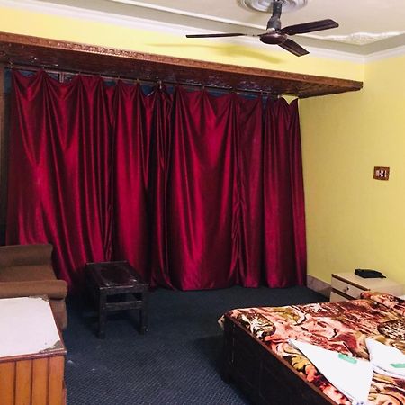 Kashmir Hill Town Hotell Srīnagar Eksteriør bilde