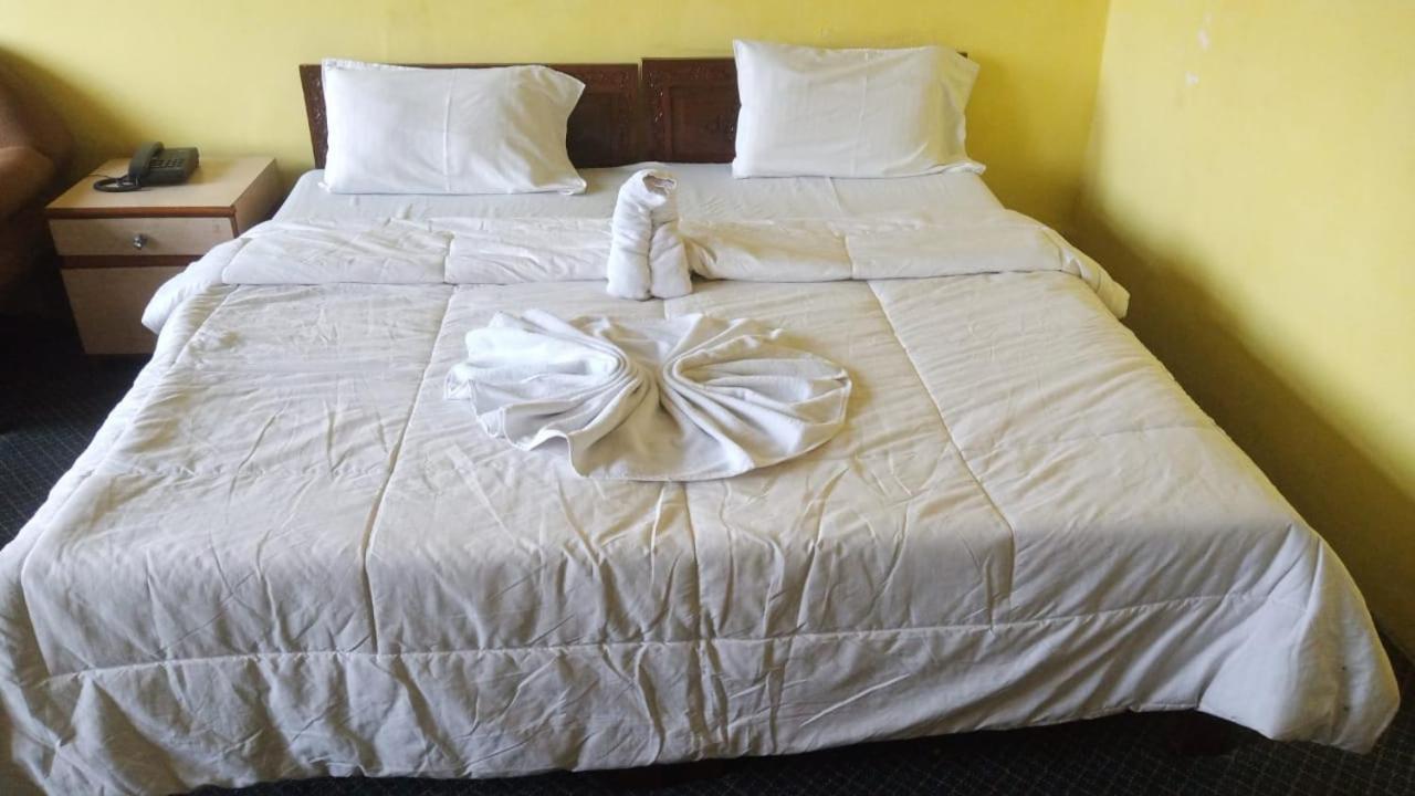 Kashmir Hill Town Hotell Srīnagar Eksteriør bilde