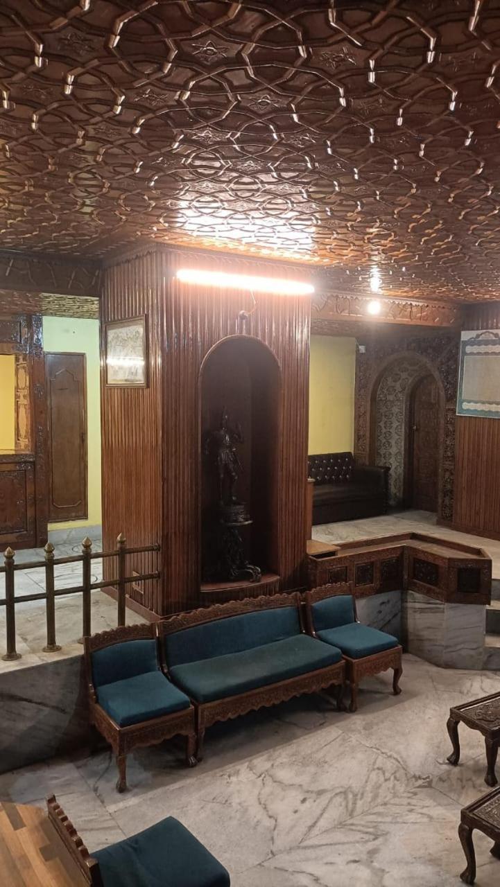 Kashmir Hill Town Hotell Srīnagar Eksteriør bilde