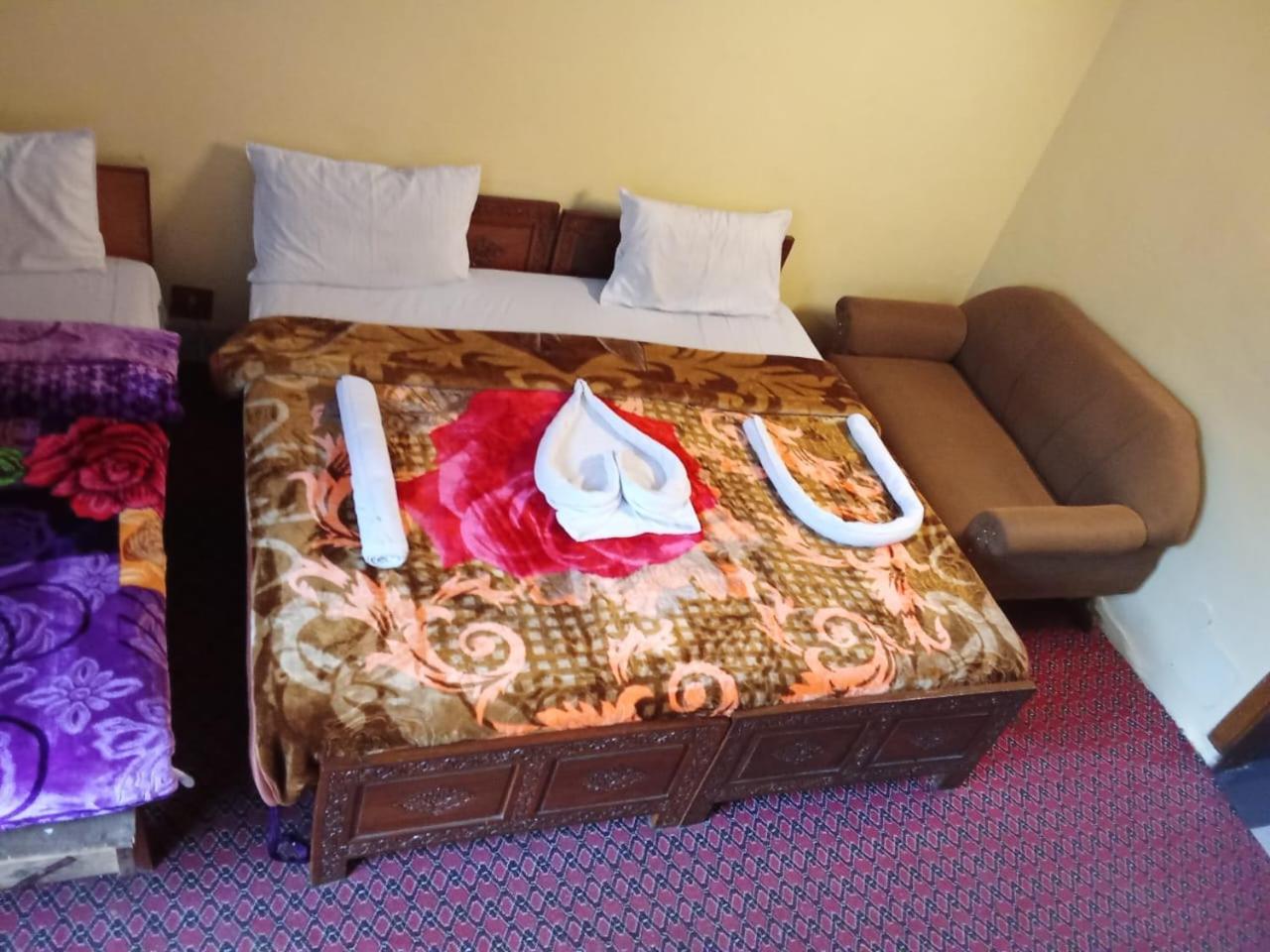 Kashmir Hill Town Hotell Srīnagar Eksteriør bilde